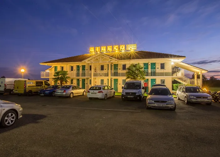 伊尔科酒店 * Cazères-sur-lʼAdour